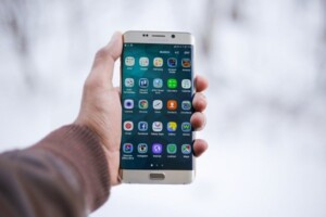 How to record your screen on Android with your voice