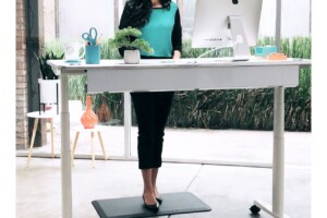 Best sit to stand desk versadesk