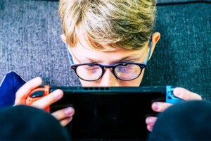 Video games lazy eye hero compressor