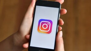 How to download data on instagram in 2022