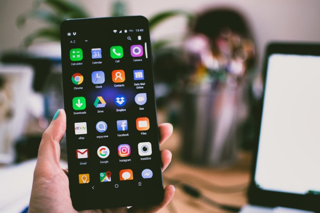 Advantages and Difficulties of Rooting Android Phones