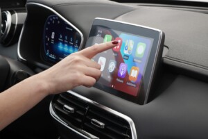 Benefits of upgrading your used car stereo to apply car play