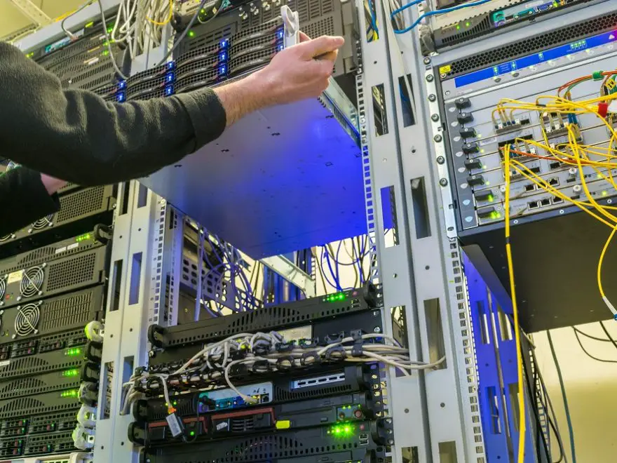 Tips for Maintaining Reliable Performance on Your Server Network